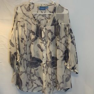 NWOT Neutral floral tunic